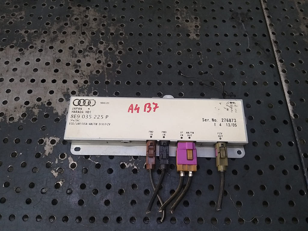 Amplificator antena radio audi a4 b7 8e 8e9035225p