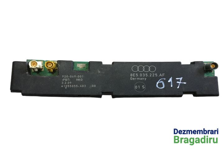 Amplificator antena radio Cod: 8E5035225AF 8E5035225AF Seat Exeo [2009 - 2012] Sedan 2.0 TDI MT (143 hp) Cod motor: CAGA, Cod culoare: LW7X