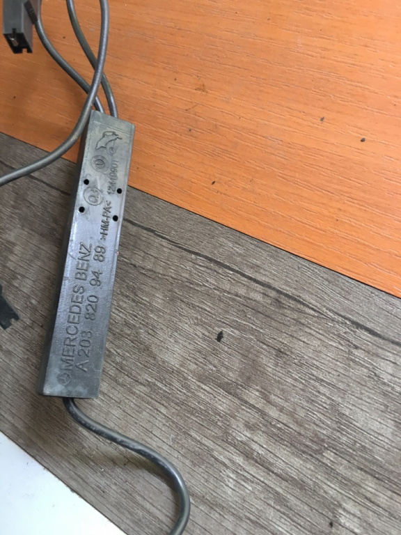 Amplificator antena radio Mercedes-Benz C-Class W203 [2000 - 2004] Sedan 4 - usi C 180 AT (130 hp) C180 Avantgarde 2.0