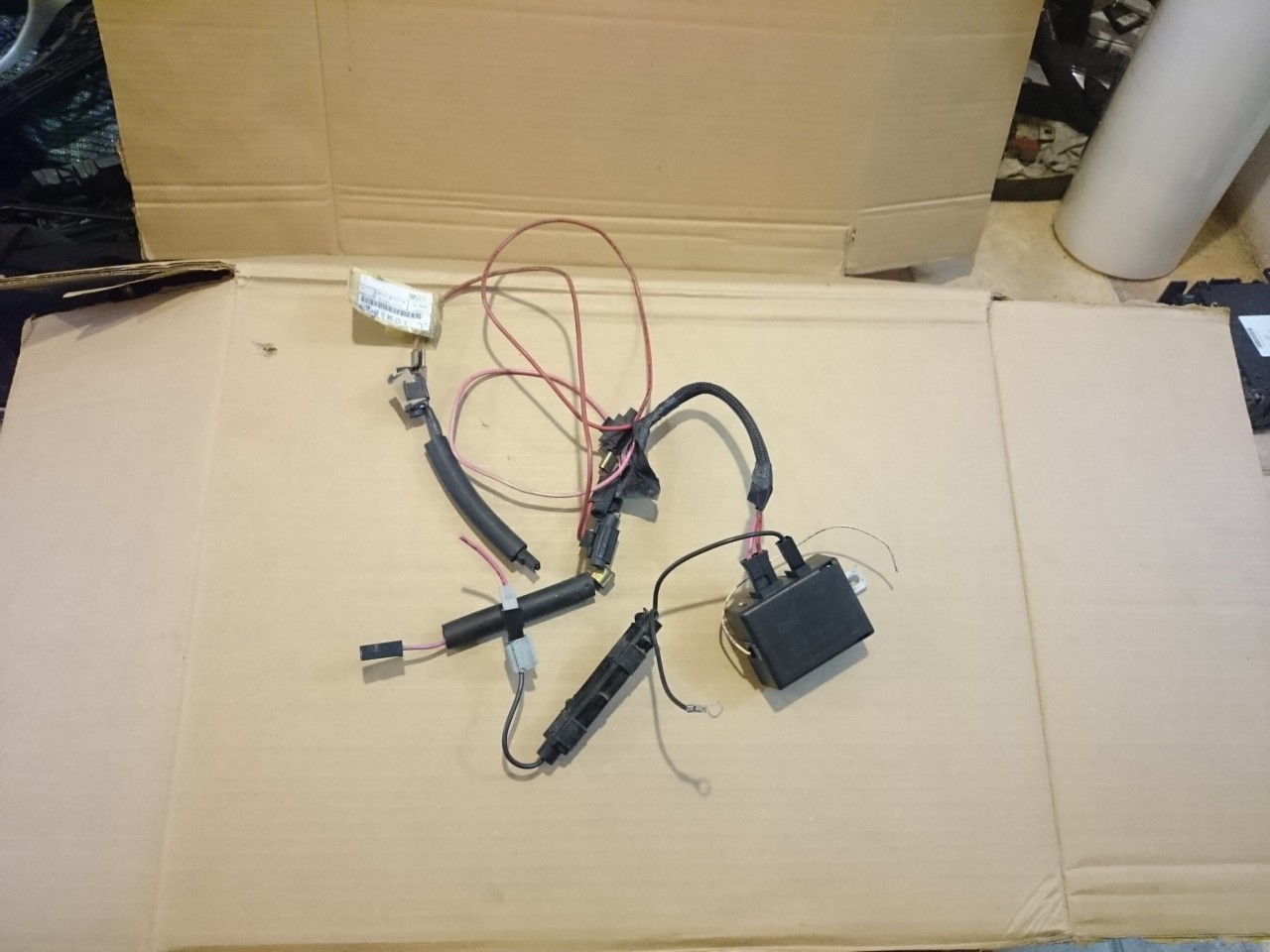 Amplificator antena radio Mercedes ML W163 (1997-2004) cod 1638200289 / A1638200289