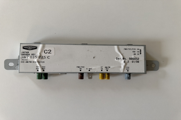 Amplificator antena TV Bentley Continental 3 [facelift] [2008 - 2013]