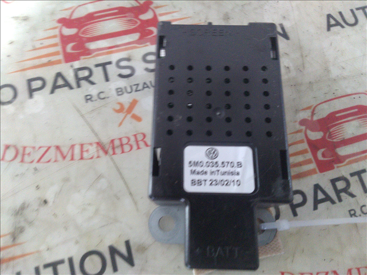 Amplificator antena VOLKSWAGEN GOLF 6