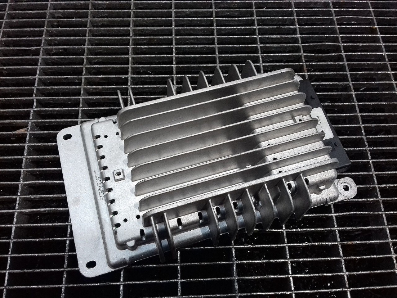 AMPLIFICATOR AUDIO AUDI A4 - - (2004 2007)