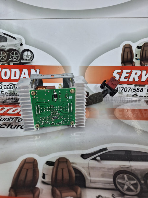 Amplificator audio Audi A6 (1997-2004) [4B, C5] 1.9 Motorina 2002, 8608800006