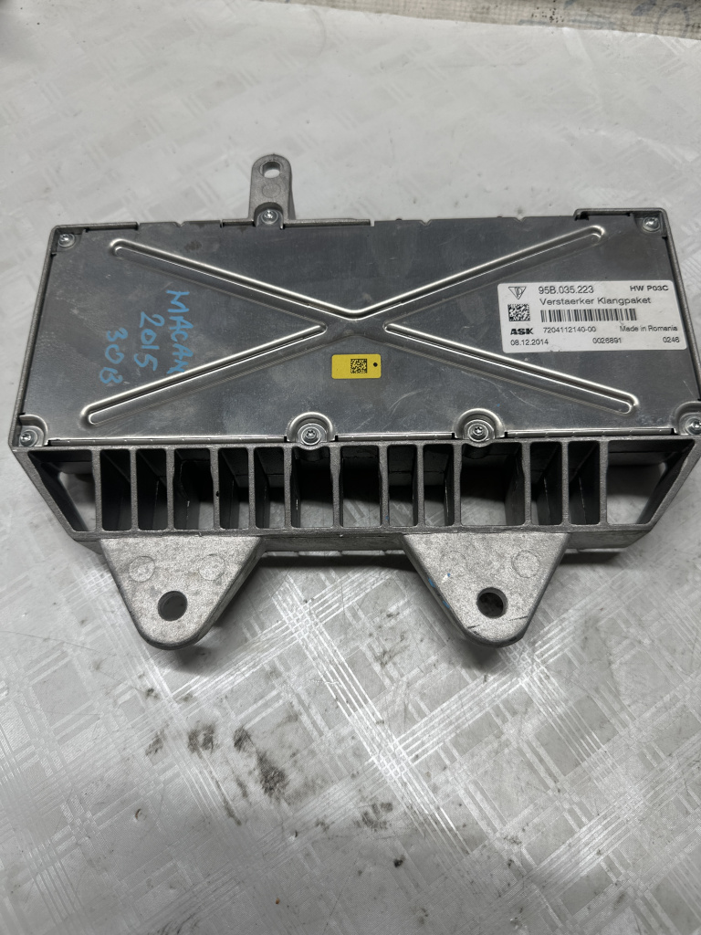 Amplificator audio Porsche Macan 3.0 Benzina 2015, 95B035223