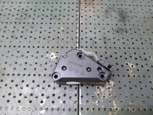 Amplificator audio usa dreapta fata vw golf 6 plus 1k0035463d