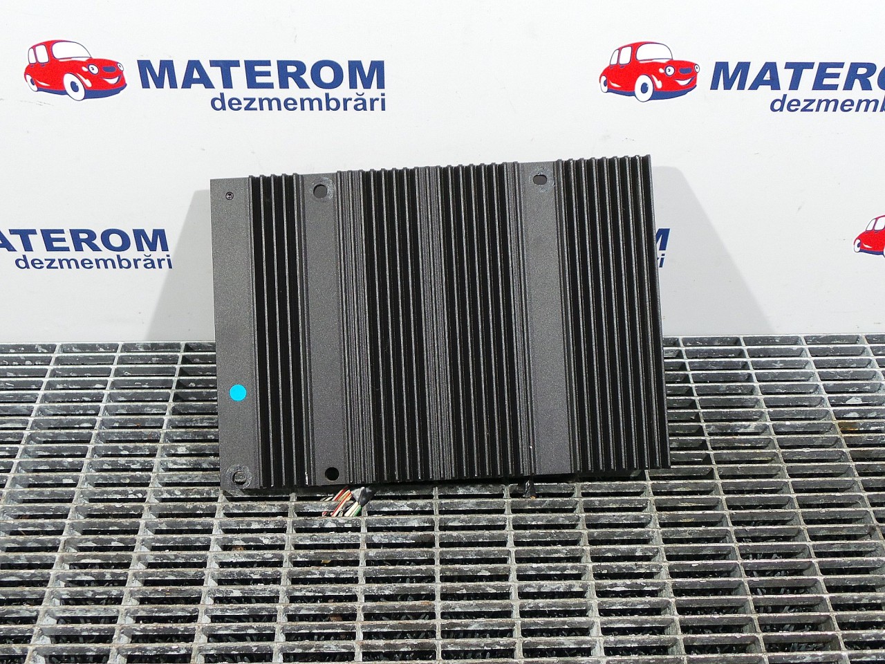 AMPLIFICATOR AUDIO VOLVO V50 - - (2004 2010)
