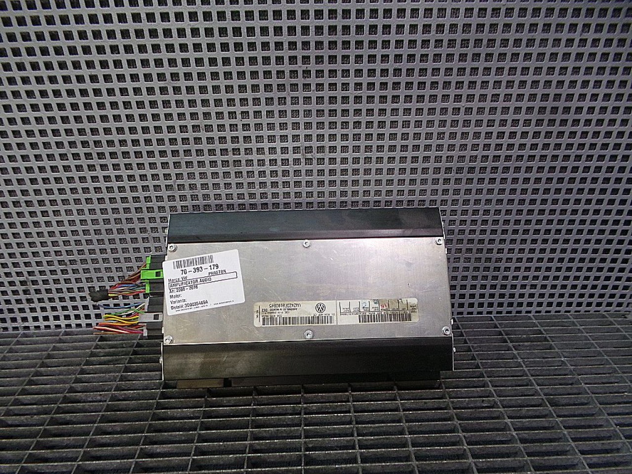 AMPLIFICATOR AUDIO VW PHAETON - - (2002 2010)