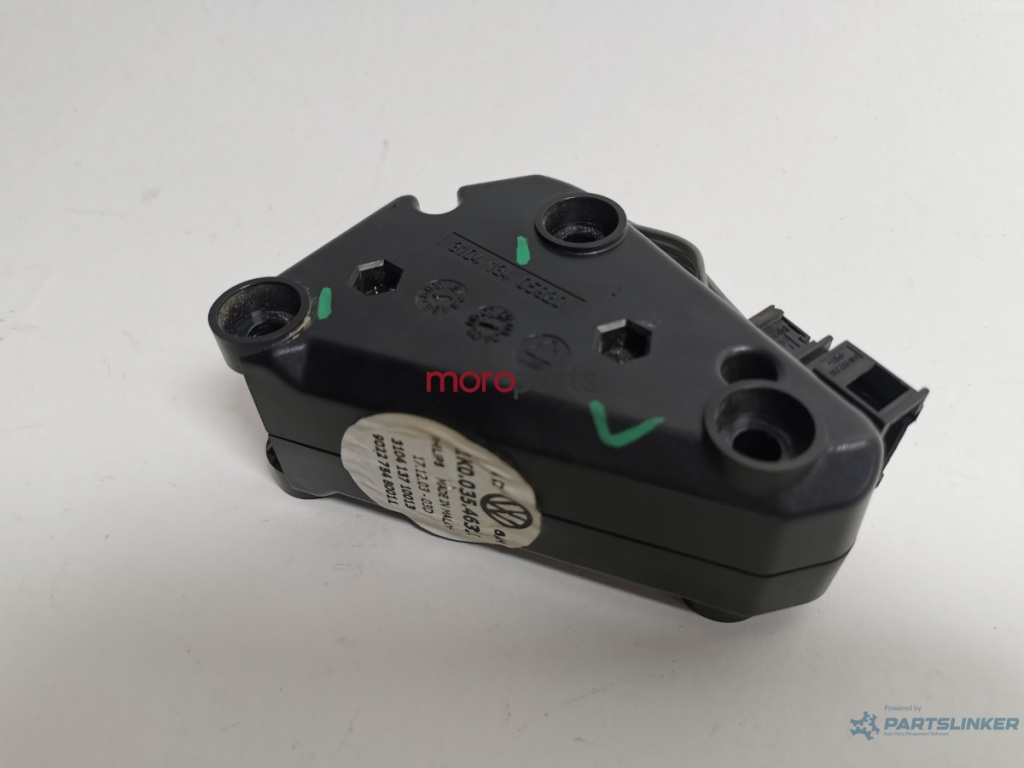 Amplificator de sunetam VOLKSWAGEN GOLF V 1K1 2003 - 2009 TDI BKC, BLS, BXE VAG 1K0035463C