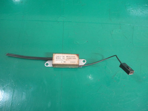 AMPLIFICATOR / MODUL ANTENA COD MR952559 MITSUBISHI PAJERO SHOGUN III FAB. 1999 – 2007 ⭐⭐⭐...