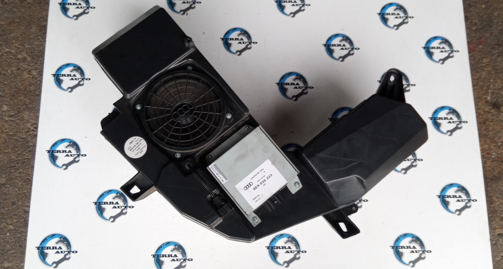 Amplificator sunet Audi A4 B6 1.9 TDI 96 KW 131 CP cod motor AVF
