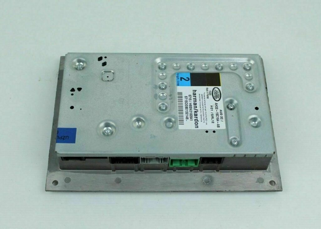 Amplificator sunet HARMAN KARDON LAND ROVER RANGE ROVER AH32 19C164 AB / AH3219C164AB / H01 SRL12 / H01SRL12 / 6715 HBSN2182841 / 6715HBSN2182841 / FC4DAAH32 19C164 AB / AH3219C164AB / H01 SRL12 / H01SRL12 / 6715 HBSN2182841 / 6715HBSN2182841 / FC4DA