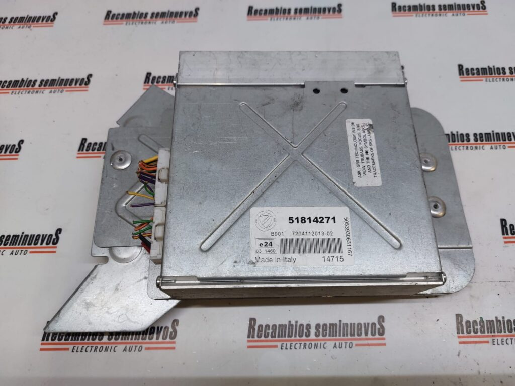 Amplificator sunet SRS FIAT 500 51814271 / 7204112013 02 / 72041120130251814271 / 7204112013 02 / 720411201302