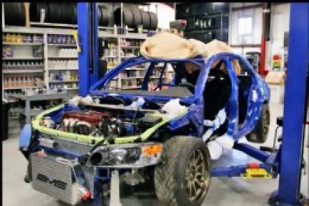 AMS Performance lucreaza la un Evo IX AMS Performance lucreaza la un Evo IX