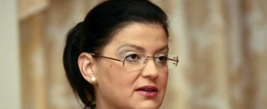 Anca Boagiu: Pana la inceputul lui 2013 vor fi reabilitati 2.300 km de drumuri nationale Anca Boagiu: Pana la inceputul lui 2013 vor fi reabilitati 2.300 km de drumuri nationale