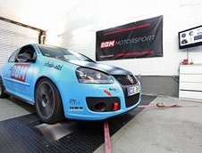 Andrea Friedrich si Volkswagen Golf GTI