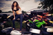 Andreea si Kawasaki ZX6R