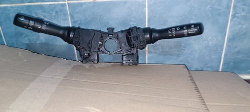 Ansamblu bloc lumini manete semnalizare stergator parbriz toyota Yaris Aygo 17f001 17f144