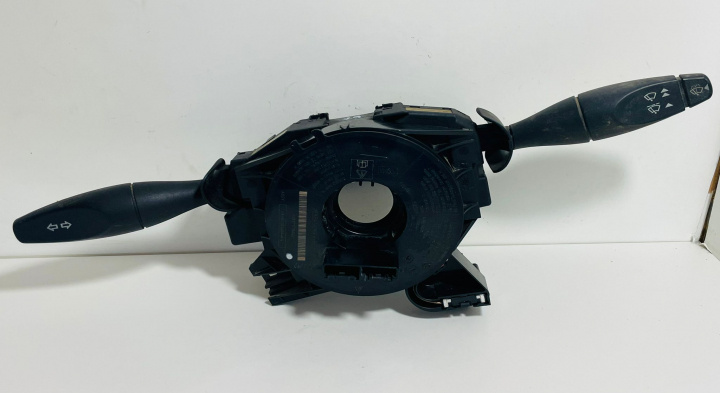 Ansamblu manete Maneta Semnalizare / Bloc lumini 98AG13335AE/98AG17A553CC/98AG13336AE Ford Focus [1998 - 2004]