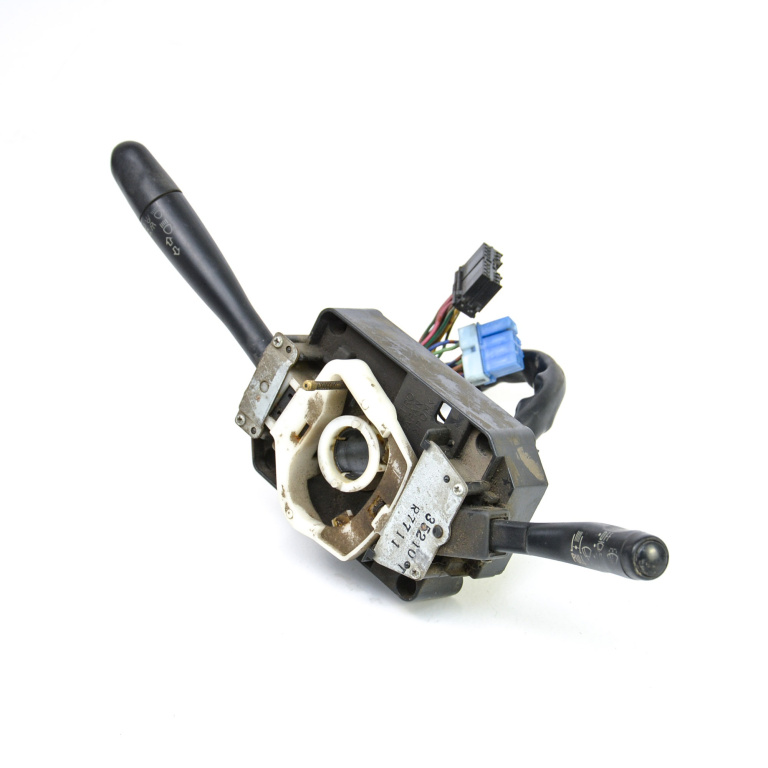 Ansamblu Manete Semnalizare Stergator Isuzu Turquoise 2000-2022 5.2 D 4Hk1E6C Motorina Maneta Semnalizare Maneta Stergator 8972878900