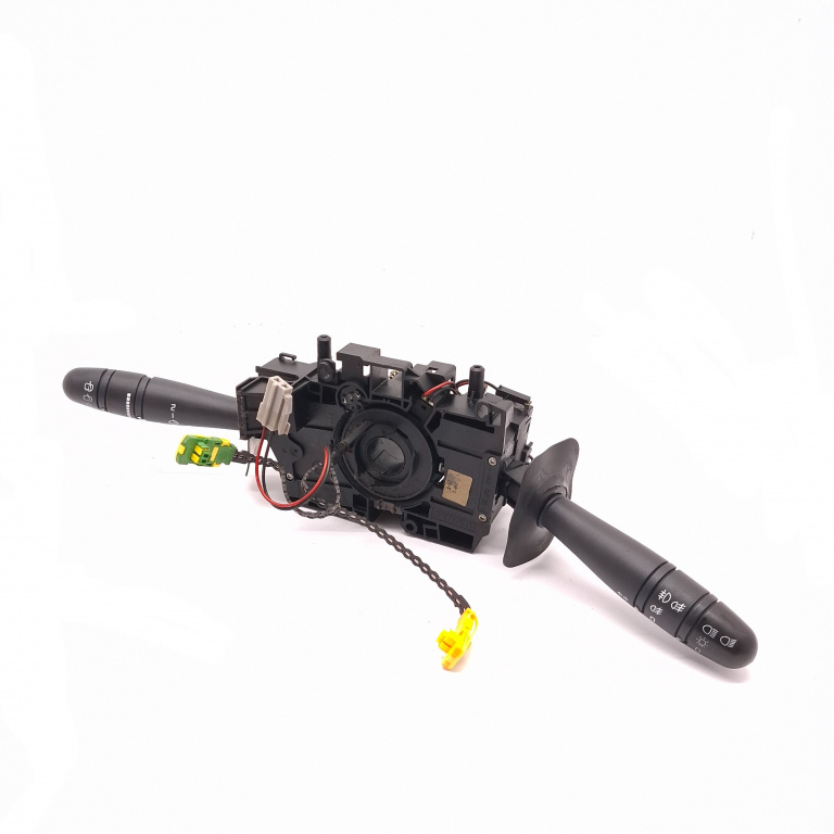 Ansamblu Manete Semnalizare Stergator Renault Clio 2 / Symbol 1 1998-2008 1.4 16V (B/Cb0P) K4J 710 Benzina Maneta Semnalizare Maneta Stergator 8200058674, 61760005, 61760006, 122121, 162231, 00304 Renault