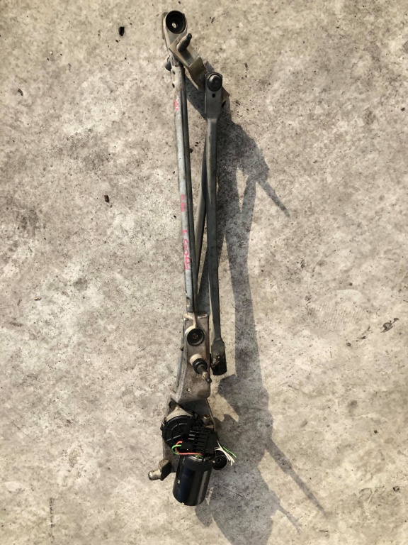 Ansamblu motoras stergatoare ford focus 1 2001 0390241362 xs4117508bb