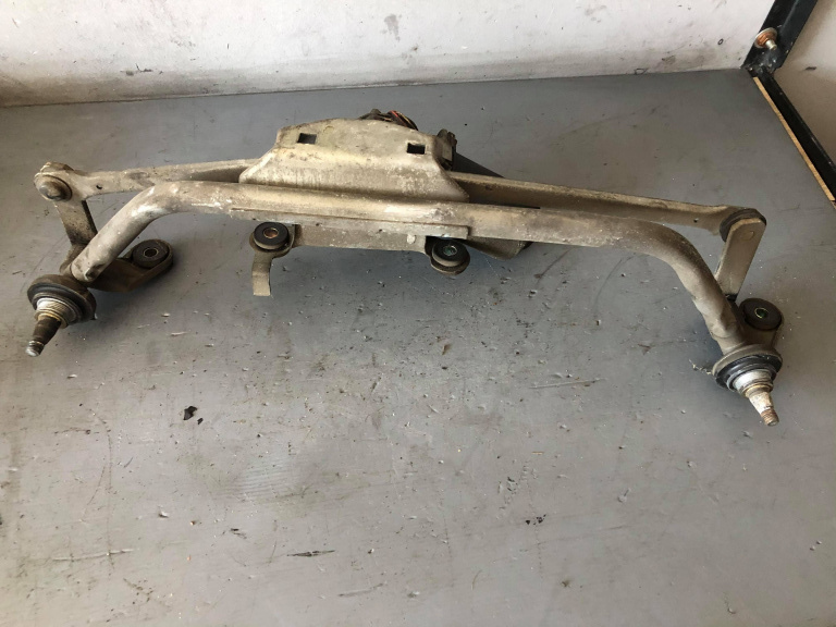Ansamblu motoras stergatoare peugeot expert 1995-2004 53547302