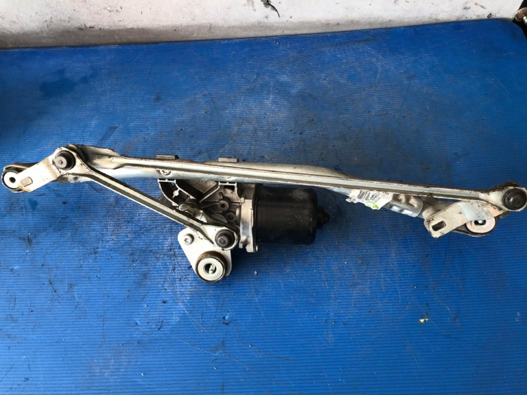 Ansamblu motoras stergatoare renault clio 2 dupa 1998 w000009215