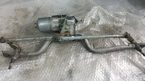 Ansamblu motoras stergatoare renault clio 2 8200258327 0390241535 3397020622