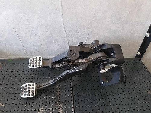 Ansamblu pedalier 1.7 b mercedes b class w245 a1692902201