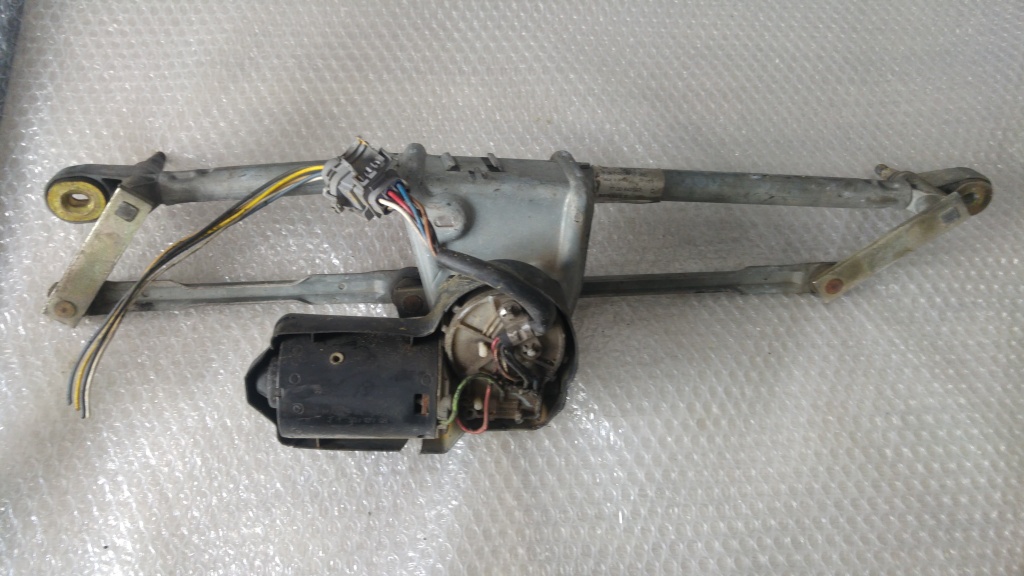 Ansamblu stergatoare motoras renault clio 2 7700847567 0390241153 3397020417