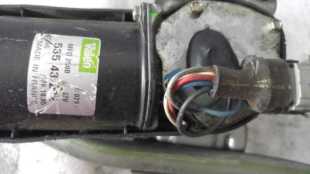 Ansamblu stergatoare motoras renault clio 53543202