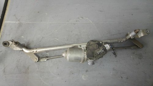 Ansamblu stergatoare motoras suzuki swift 38110-68l00 ae159300-2820 dupa 2010