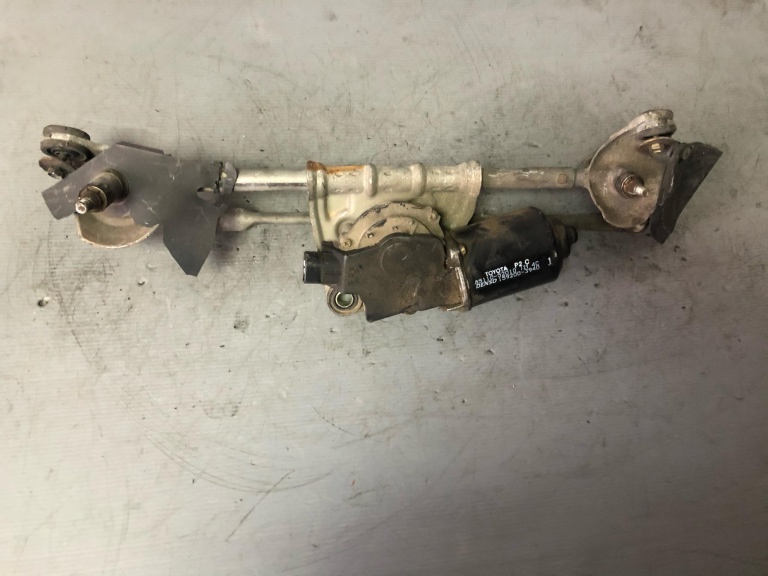 Ansamblu stergatoare motoras toyota yaris 1999-2005 85110-52010 159200-3940