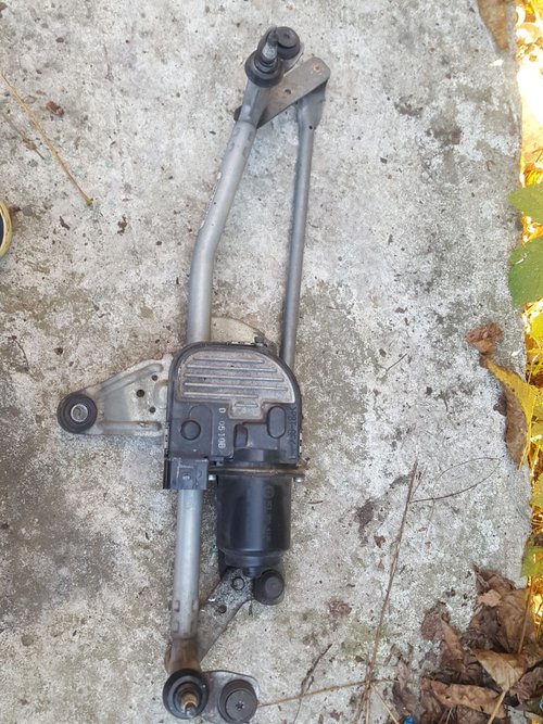 Ansamblu Stergator cu motoras Vw Passat B6 2010 3c1955419B