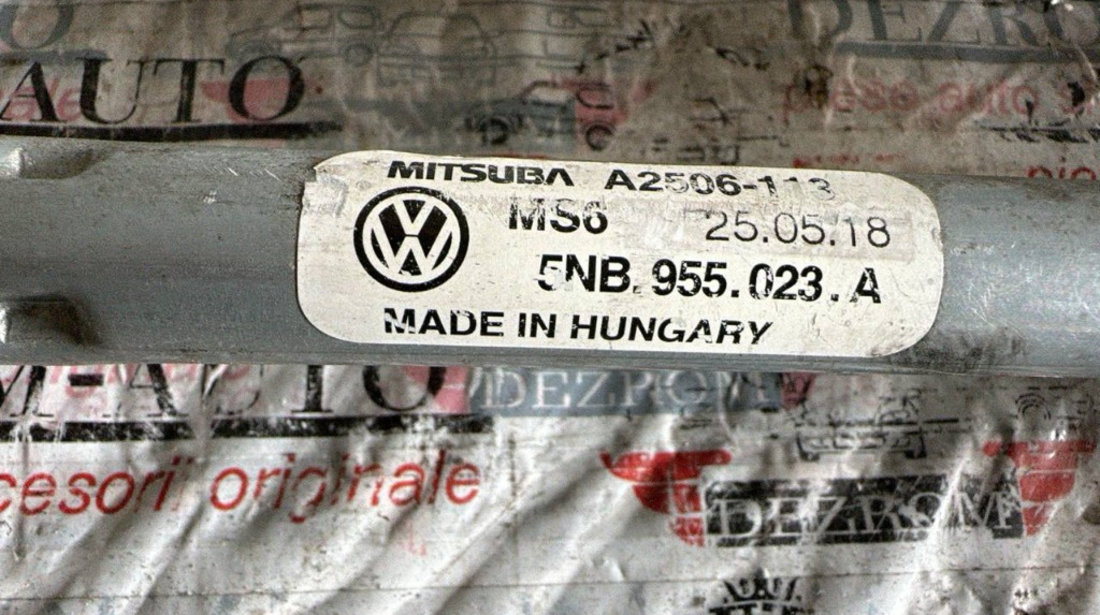 Ansamblu stergator cu motoras VW Tiguan II (AD1) 2.0 TDI 122 cai cod: 5NB955023A