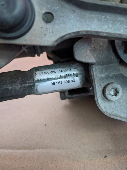 Ansamblu stergator/motoraș stânga/dreapta Peugeot 407 de europa