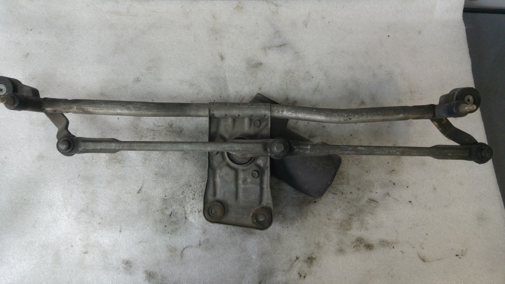 Ansamblu stergator motoras ford escort 0390241307