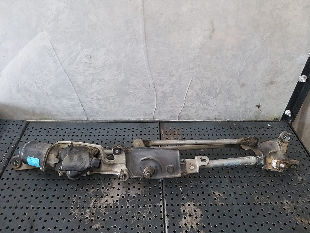 Ansamblu stergator motoras mazda 2 de df716737x
