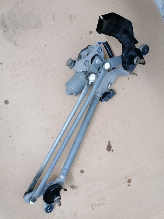 ANSAMBLU Stergator + MOTORAS Stergator STANGA 85110-42190 159300-6050