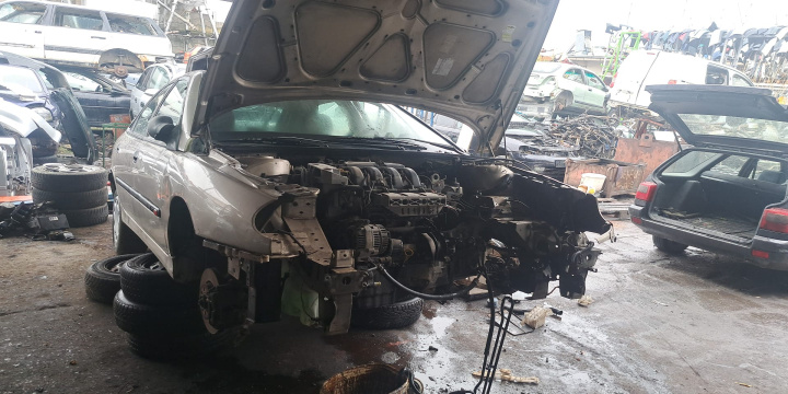 Ansamblu stergator parbriz volan pe dreapta Renault Laguna [facelift] [1998 - 2001] Liftback 1.6 MT (108 hp)
