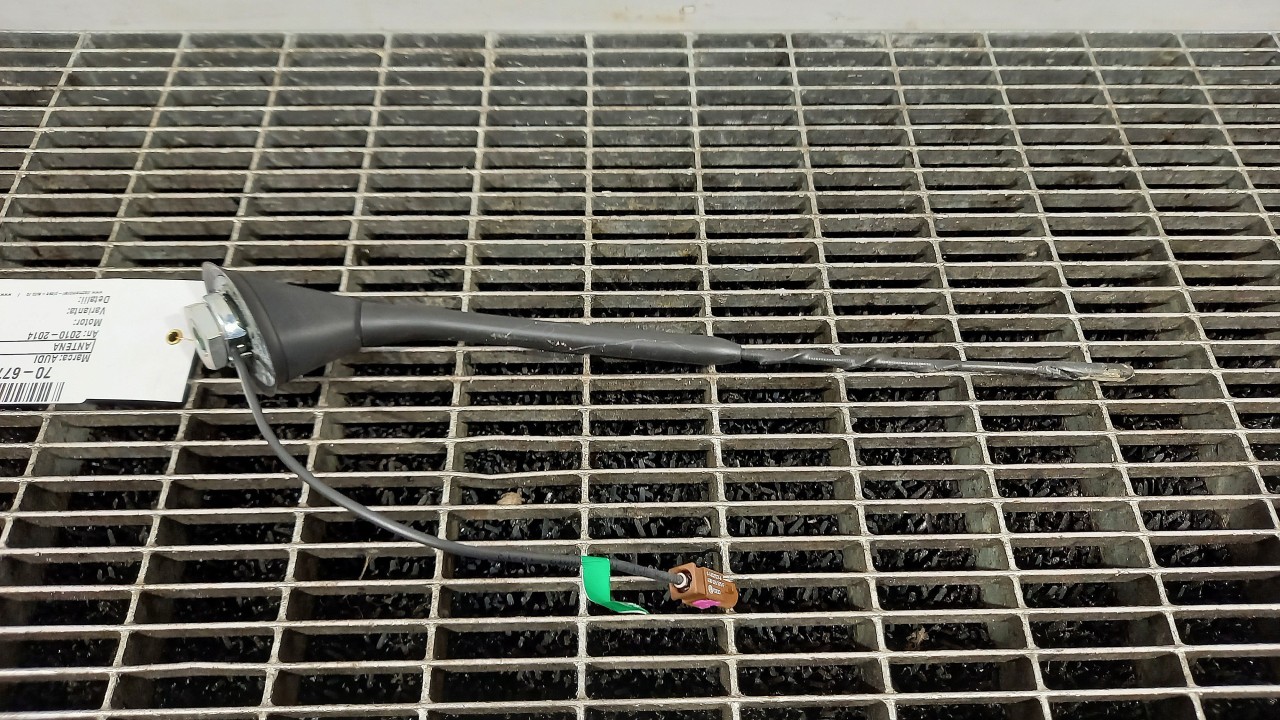 ANTENA AUDI A1 A1 - - (2010 2014)