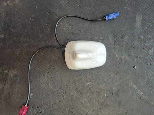 Antena Audi A4 B8 2.0 TDI 143 Cp/105 Kw cod motor CAG ,transmisie automata,an 2011 -COD 8K9035503E
