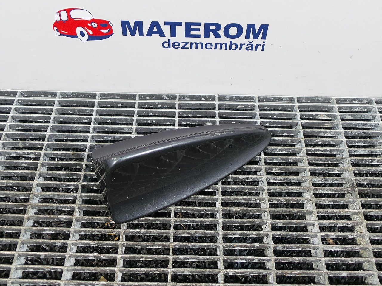 ANTENA BMW SERIA 5 E 61 2.0 D - (2007 2010)