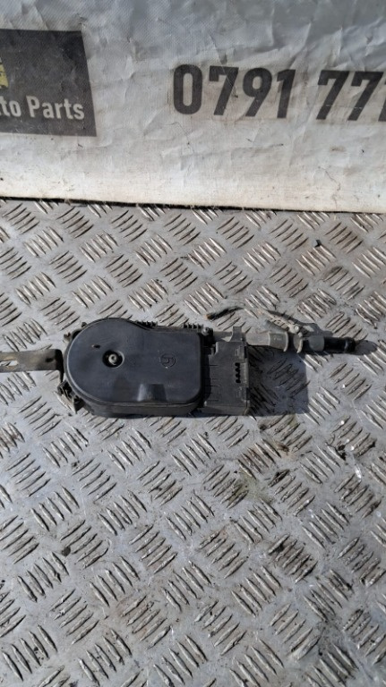 Antena GPS Mercedes Vito W638 an fab. 2002 cod A6388200075
