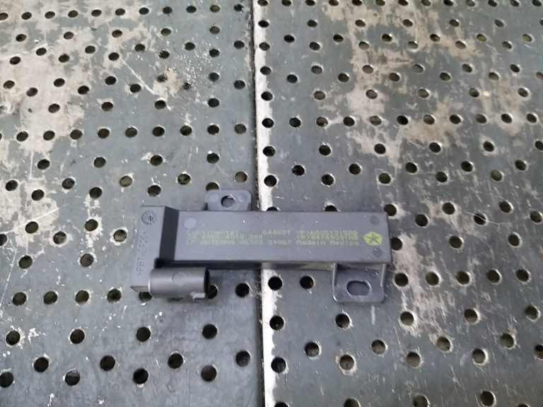 Antena keyless jeep grand cherokee 4 wk wk2 68051315ab 04749301ab