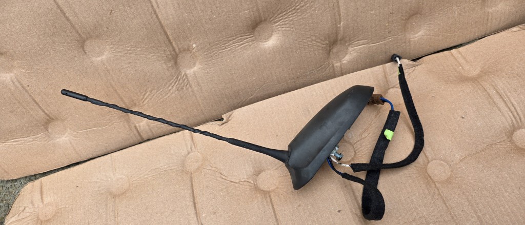 Antena nagivatie Opel Corsa E / Zafira C 2015 2016 2017 2018