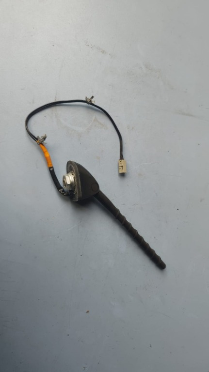 Antena Nissan X-Trail 2.0 DCI , transmisie manuala , an de fabricatie 2008