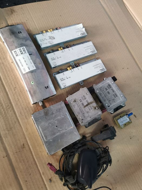 Antena radio Audi A4 B6 B7 amplificator