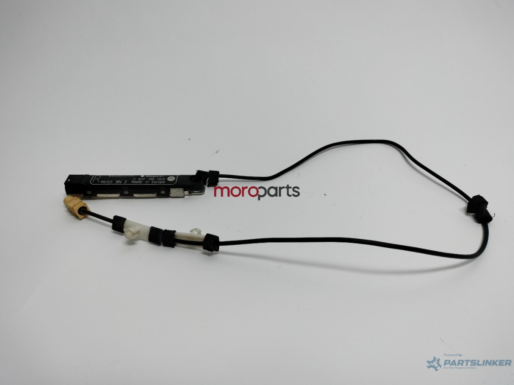 Antena radio dreapta VOLKSWAGEN GOLF V 1K1 2003 - 2009 2.0 TDI 16V BKD VAG 1K6035577H